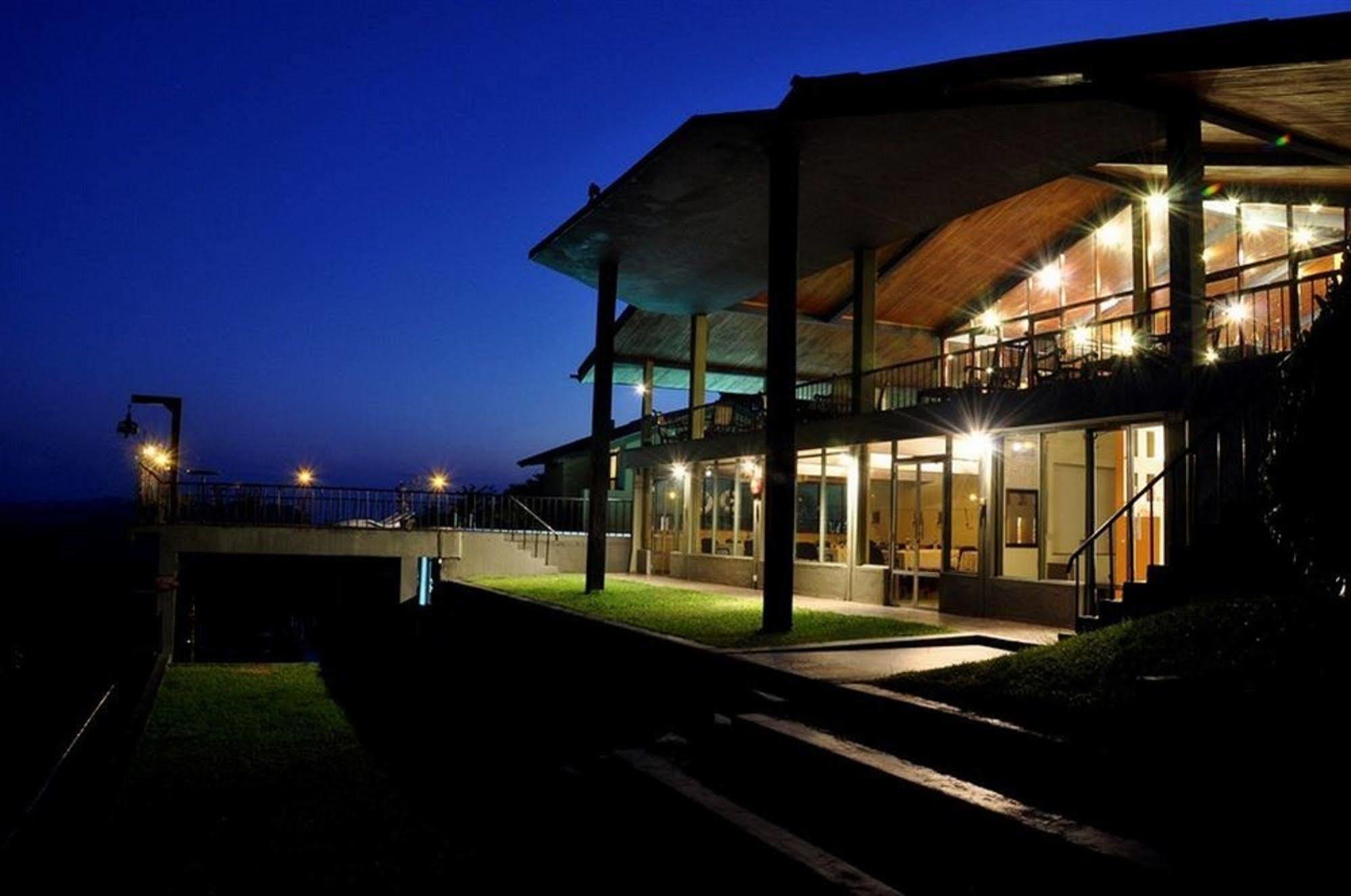 Giritale Hotel Polonnaruwa Exterior photo