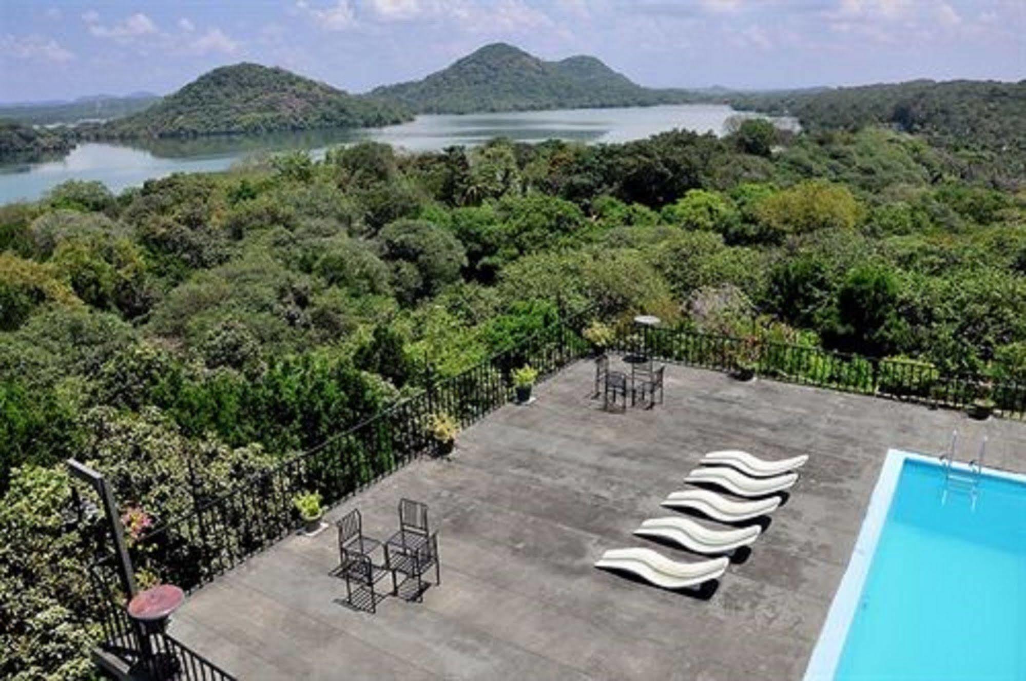 Giritale Hotel Polonnaruwa Exterior photo